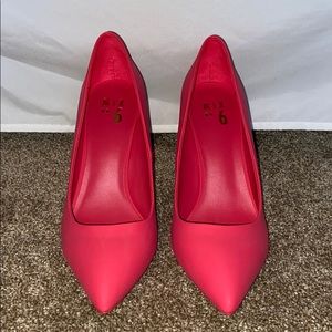 Mix No. 6 Hot Pink Pointed Toe Heels